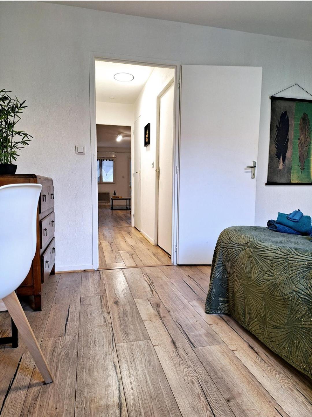 Appartement Cosy Proche Gare - Fibre Optique Et Parking Angoulême Buitenkant foto