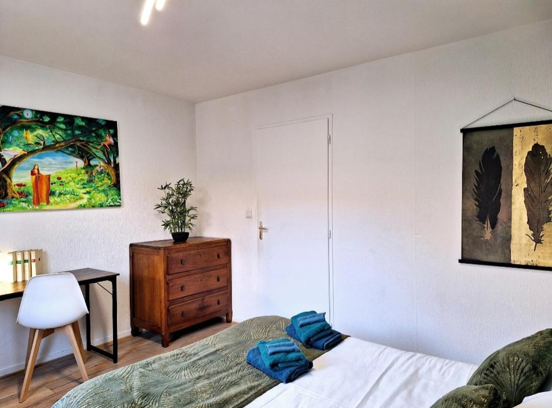 Appartement Cosy Proche Gare - Fibre Optique Et Parking Angoulême Buitenkant foto