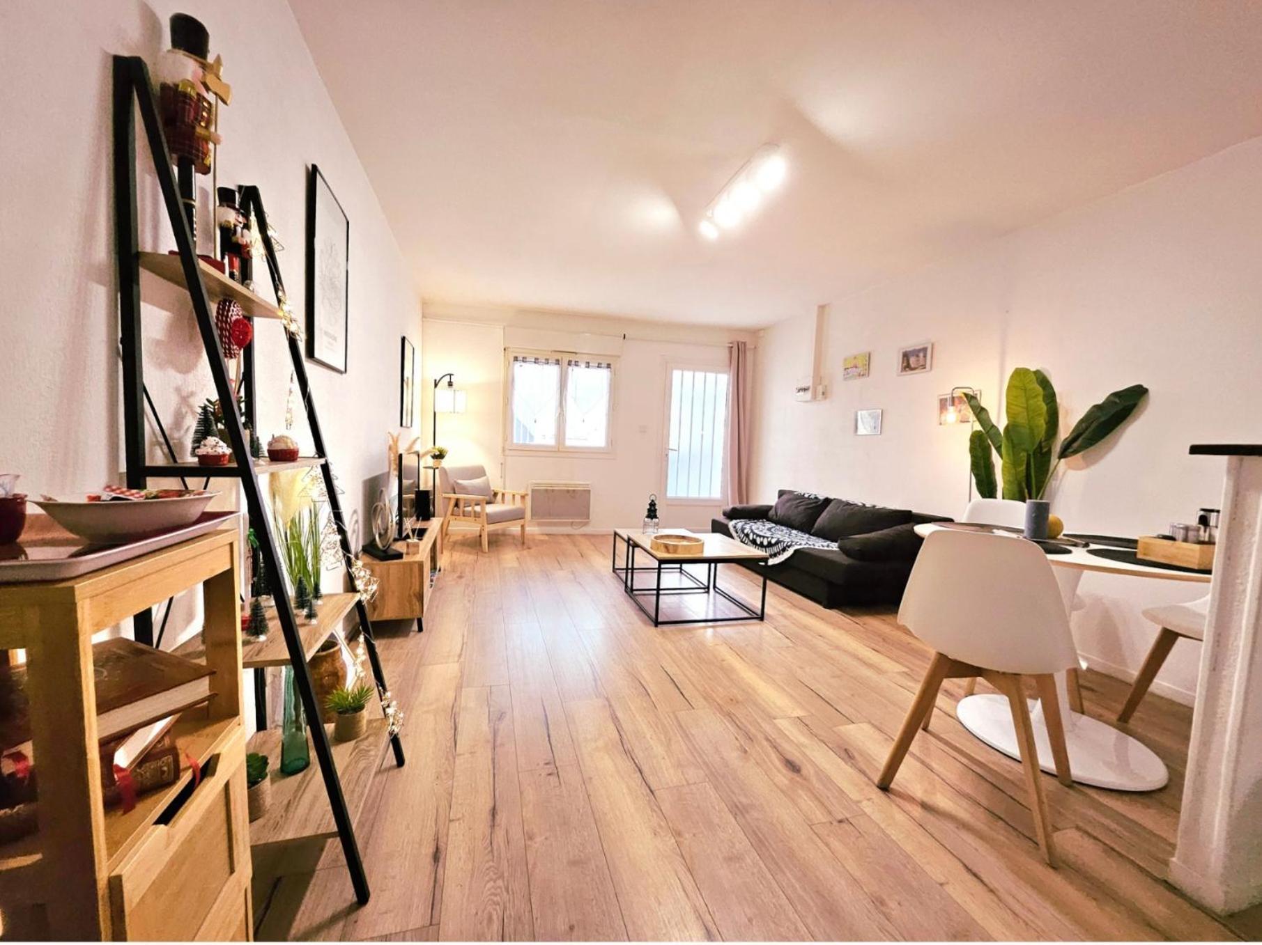 Appartement Cosy Proche Gare - Fibre Optique Et Parking Angoulême Buitenkant foto