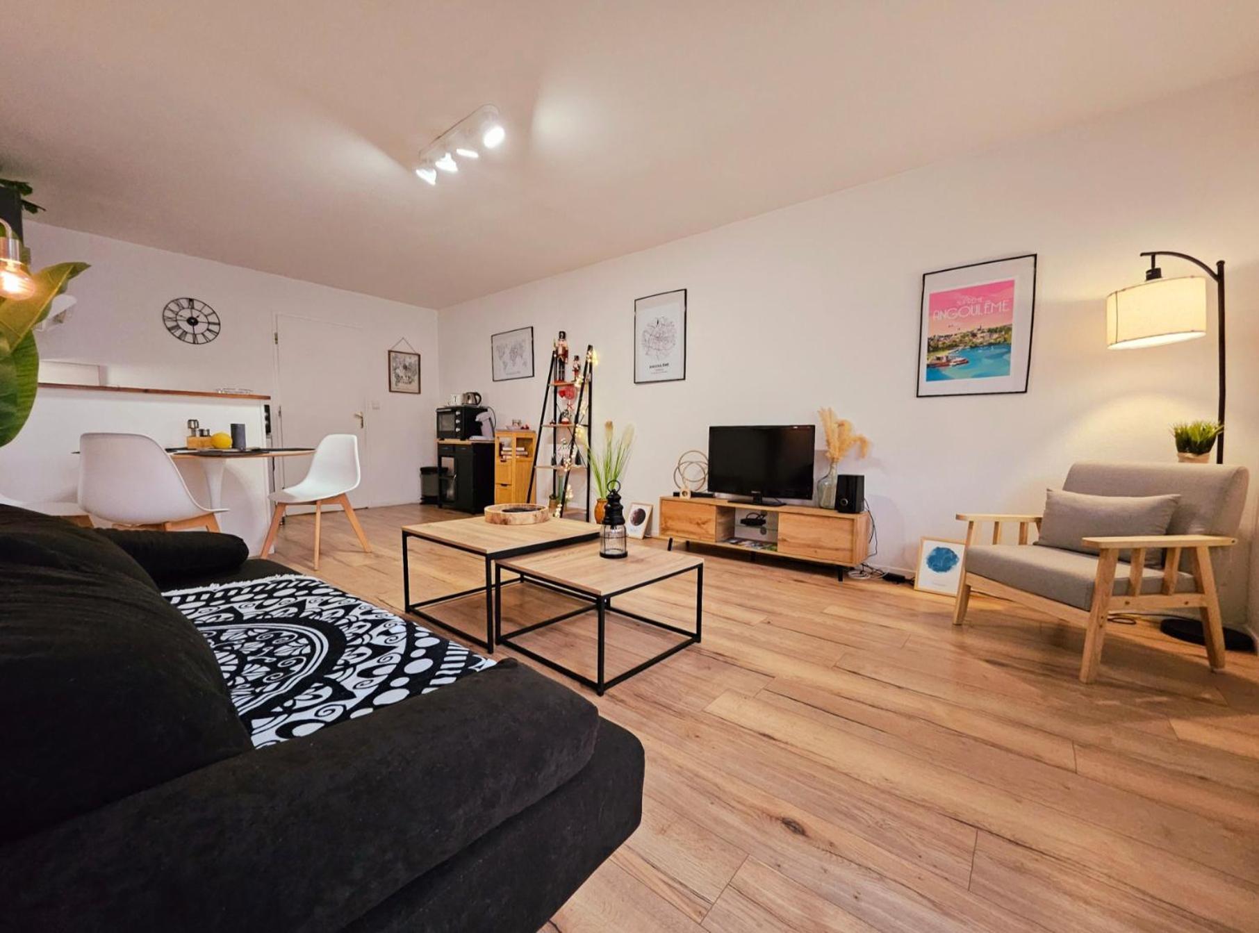 Appartement Cosy Proche Gare - Fibre Optique Et Parking Angoulême Buitenkant foto